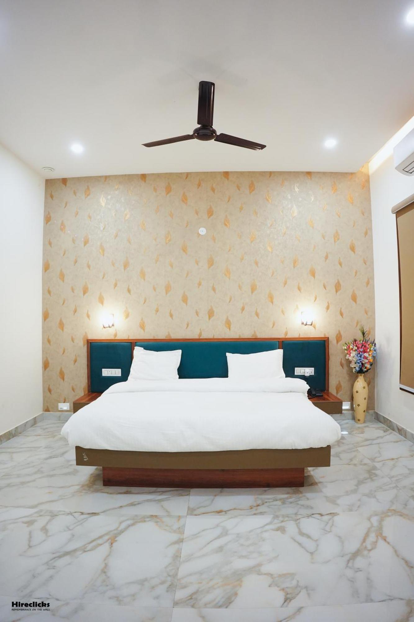 The Krati Resort & Convention Centre Bareilly Exterior foto